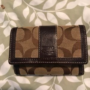 Smaller coach wallet, in great condition